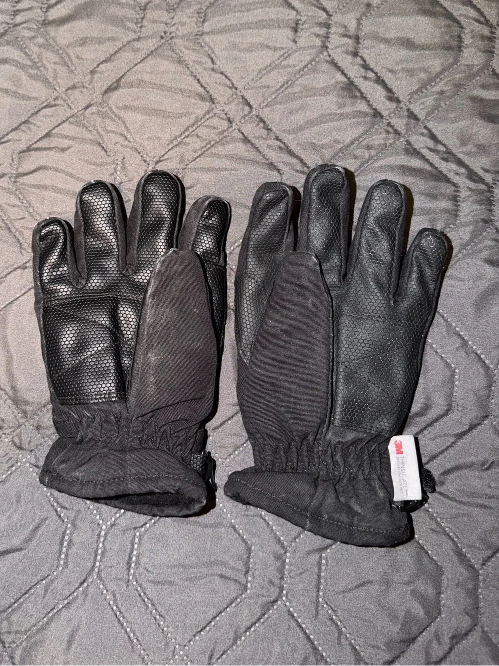 Blue Mountain Kid's Insulated Waterproof 3M gloves Youth Medium/Large